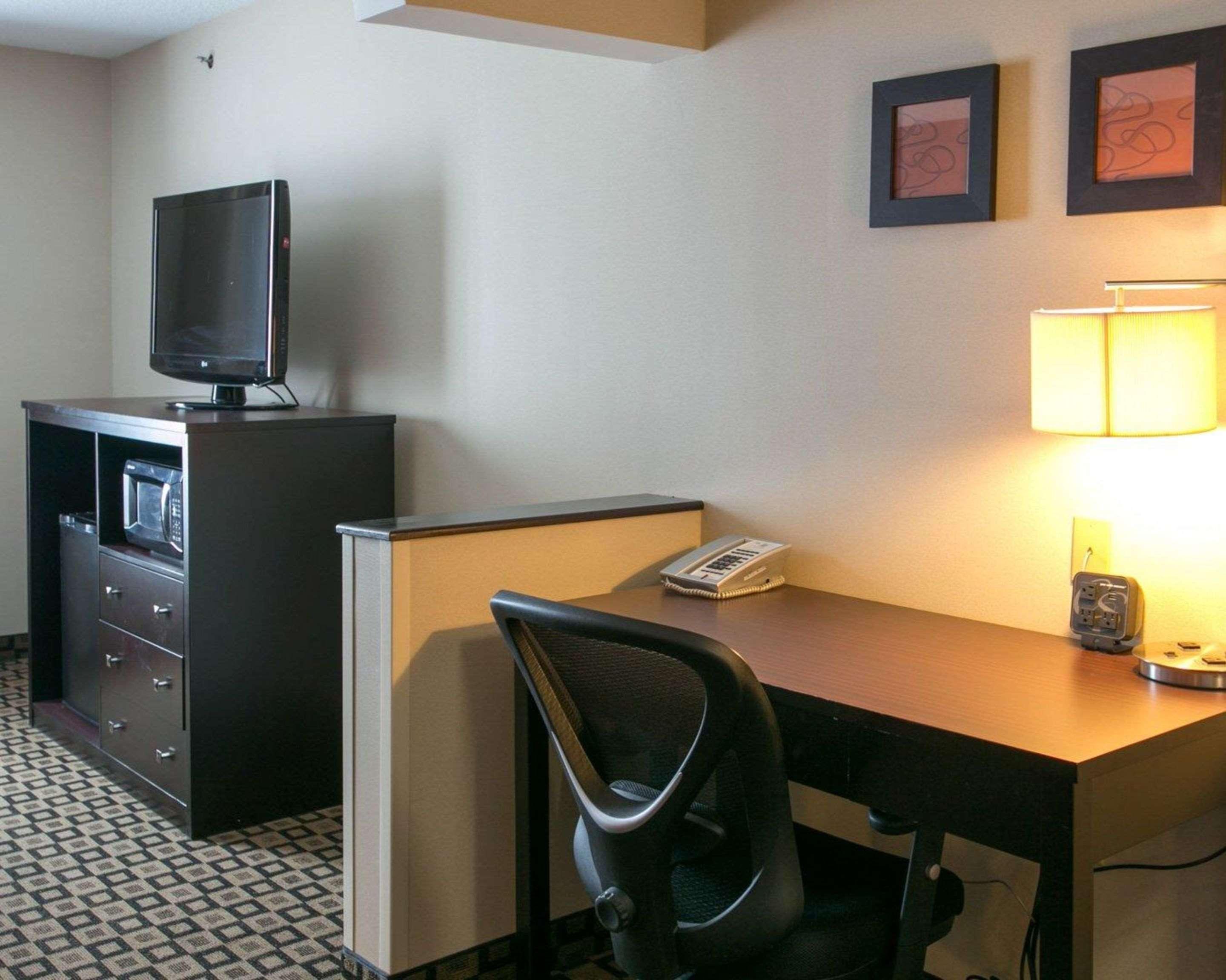 Comfort Suites Benton Harbor - St Joseph Εξωτερικό φωτογραφία