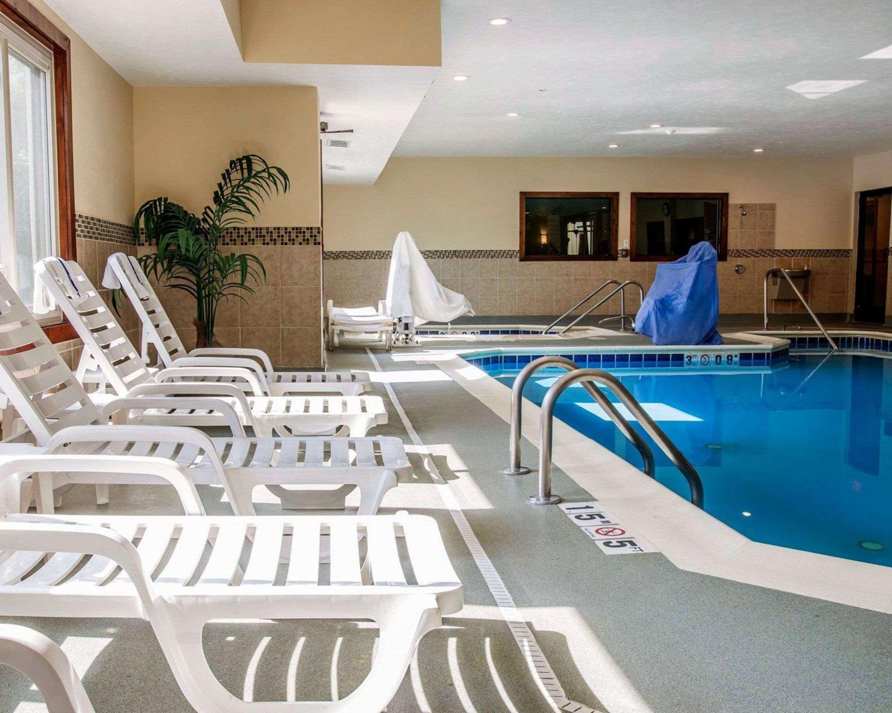 Comfort Suites Benton Harbor - St Joseph Εξωτερικό φωτογραφία